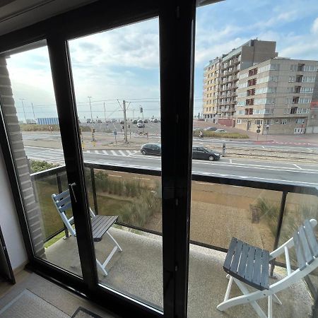 Frontaal Zeezicht In Appartement De Strandjutter 오스텐드 외부 사진