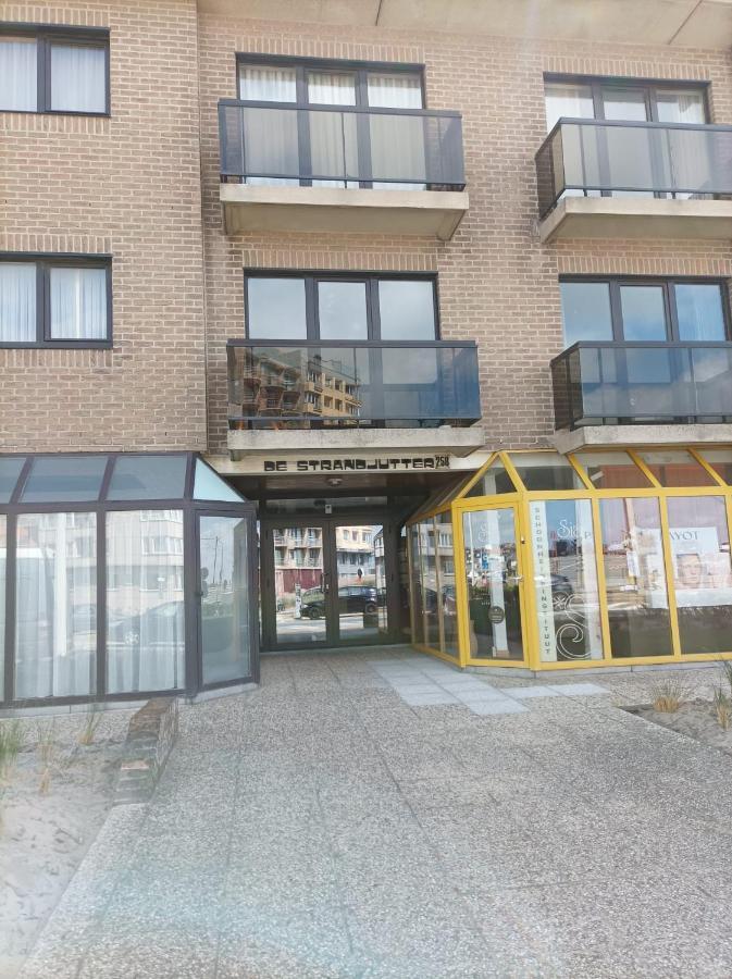 Frontaal Zeezicht In Appartement De Strandjutter 오스텐드 외부 사진
