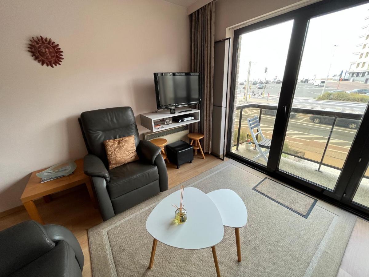 Frontaal Zeezicht In Appartement De Strandjutter 오스텐드 외부 사진